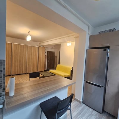 Alquiler de un cómodo apartamento de 2 habitaciones, 45 m², Chiajna, Bucarest, Rumanía